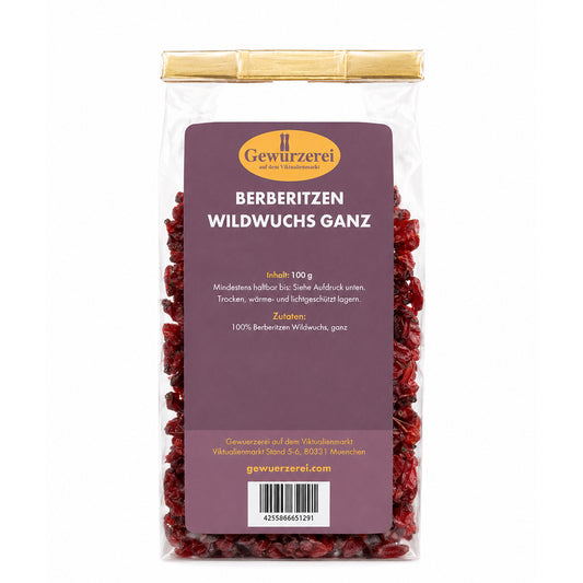 Berberitzen Wildwuchs ganz rote saure Beeren fuer Reisgerichte Salate und orientalische Kueche