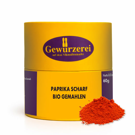 Paprika scharf Bio gemahlen aus Spanien als feines rotes Gewuerzpulver fuer Gulasch Eintoepfe und Saucen