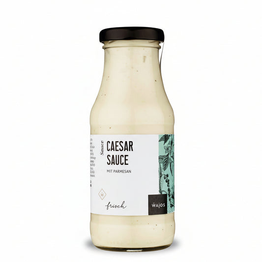 Cremige Caesar Sauce mit Parmesan und Knoblauch als Dressing fuer Salat Wraps und Sandwiches