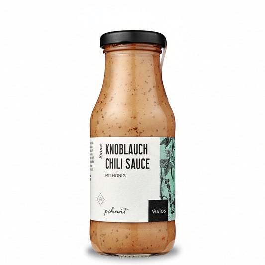 Knoblauch Chili Sauce cremig und scharf mit Honig und Kraeutern fuer Marinaden Dips und Grillgerichte