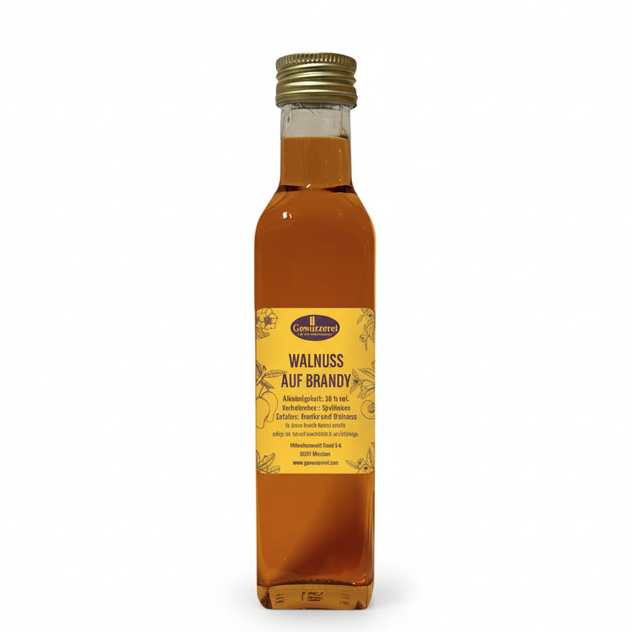 Walnuss auf Brandy 30 Prozent vol, fassgereifte Spirituose mit grünen Walnüssen und intensiver Nussnote