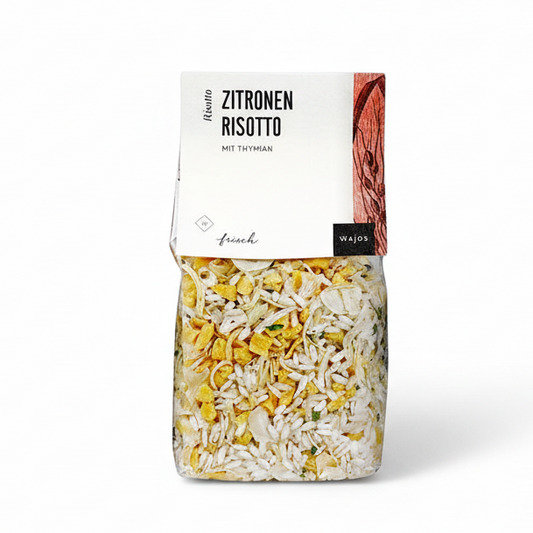 zitronen-risotto mit thymian aus carnaroli-reis, cremiges risotto mit frischer zitronennote